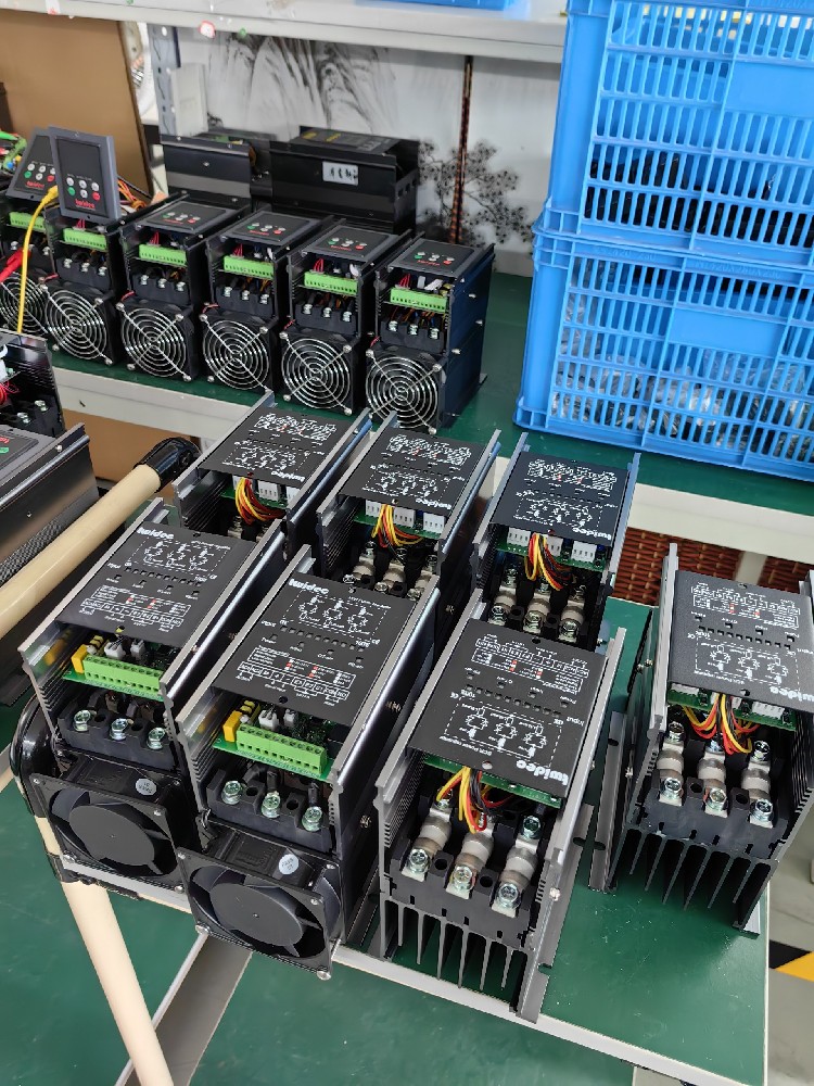 电力调整器在哪些工业领域利用最宽泛（如电炉加热、电机调速等）？有什么特殊的利用案例？