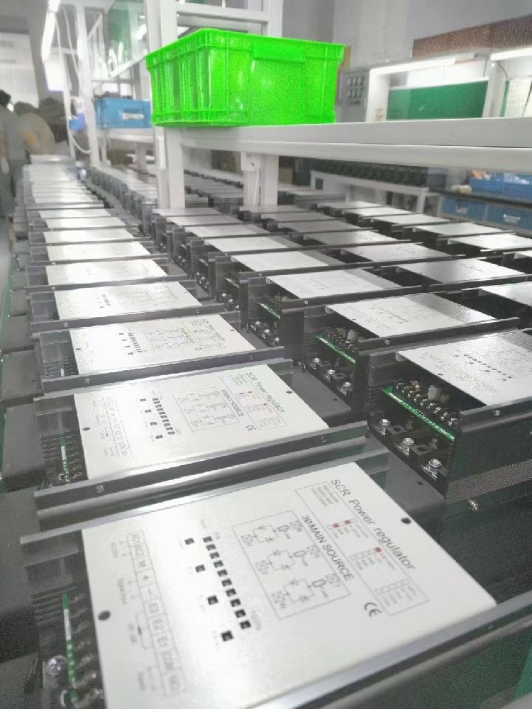 电力调整器的节造算法对其动态响应机能有多大的提升作用？